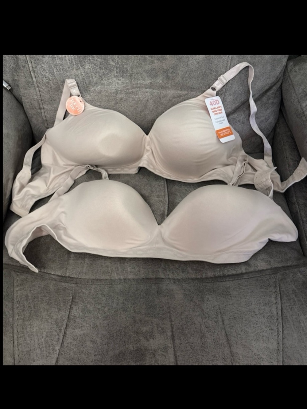 NWT Set of 2 Warner’s Bras